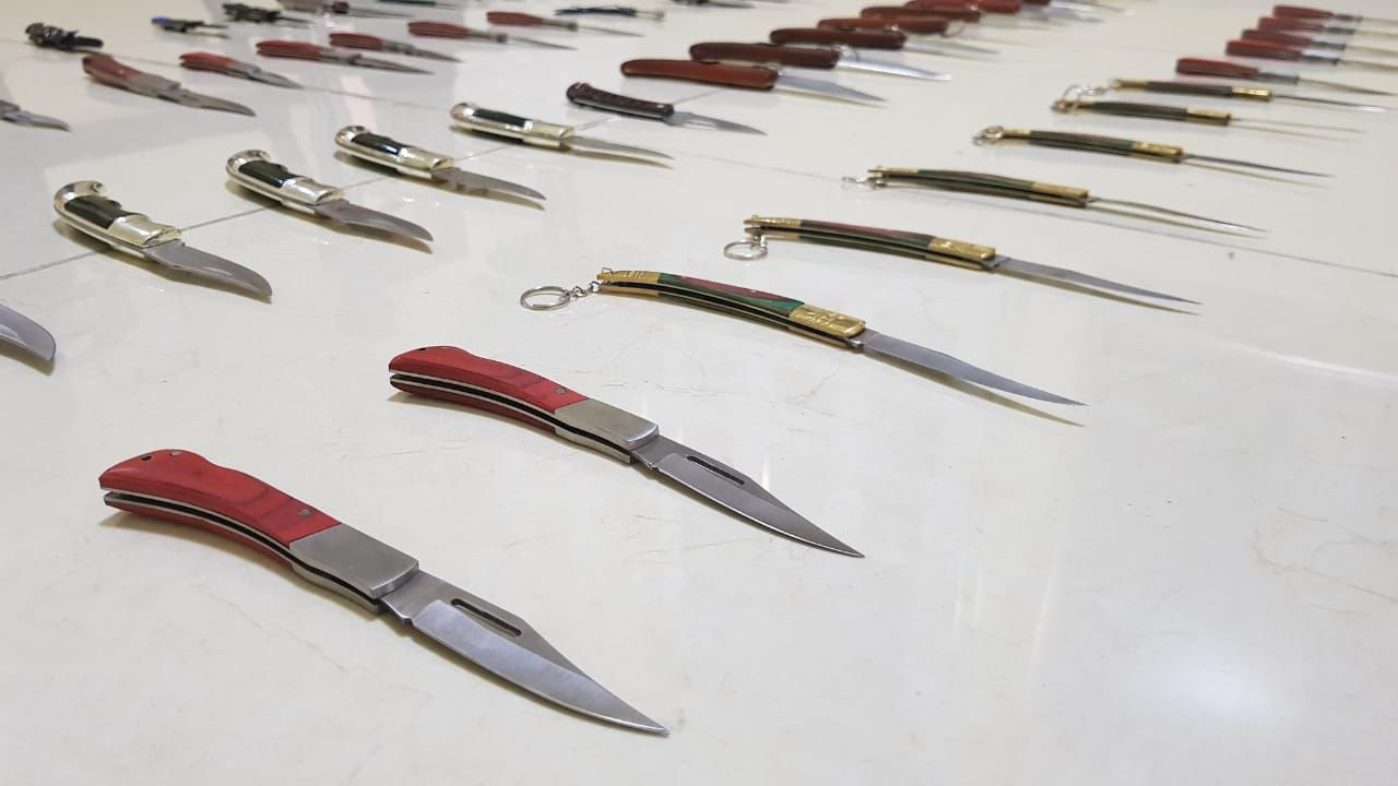 Göyçayda mağazalarda xeyli sayda kəsici-deşici alət aşkarlandı - FOTOLAR